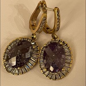 Silver dangling earrings with amethyst and white topaz, size 1,75”